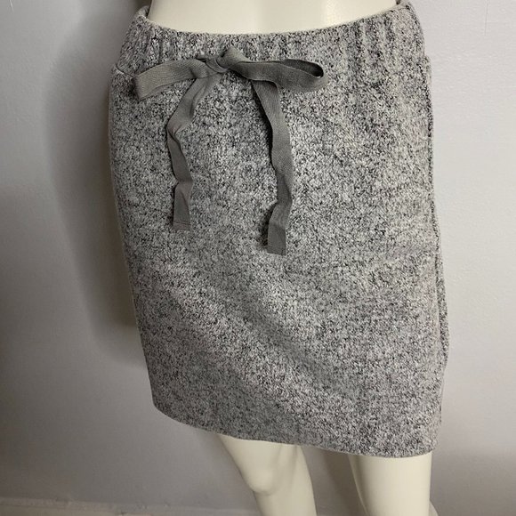 NWT LOFT Light Gray Tweed Mini Skirt - Picture 1 of 3